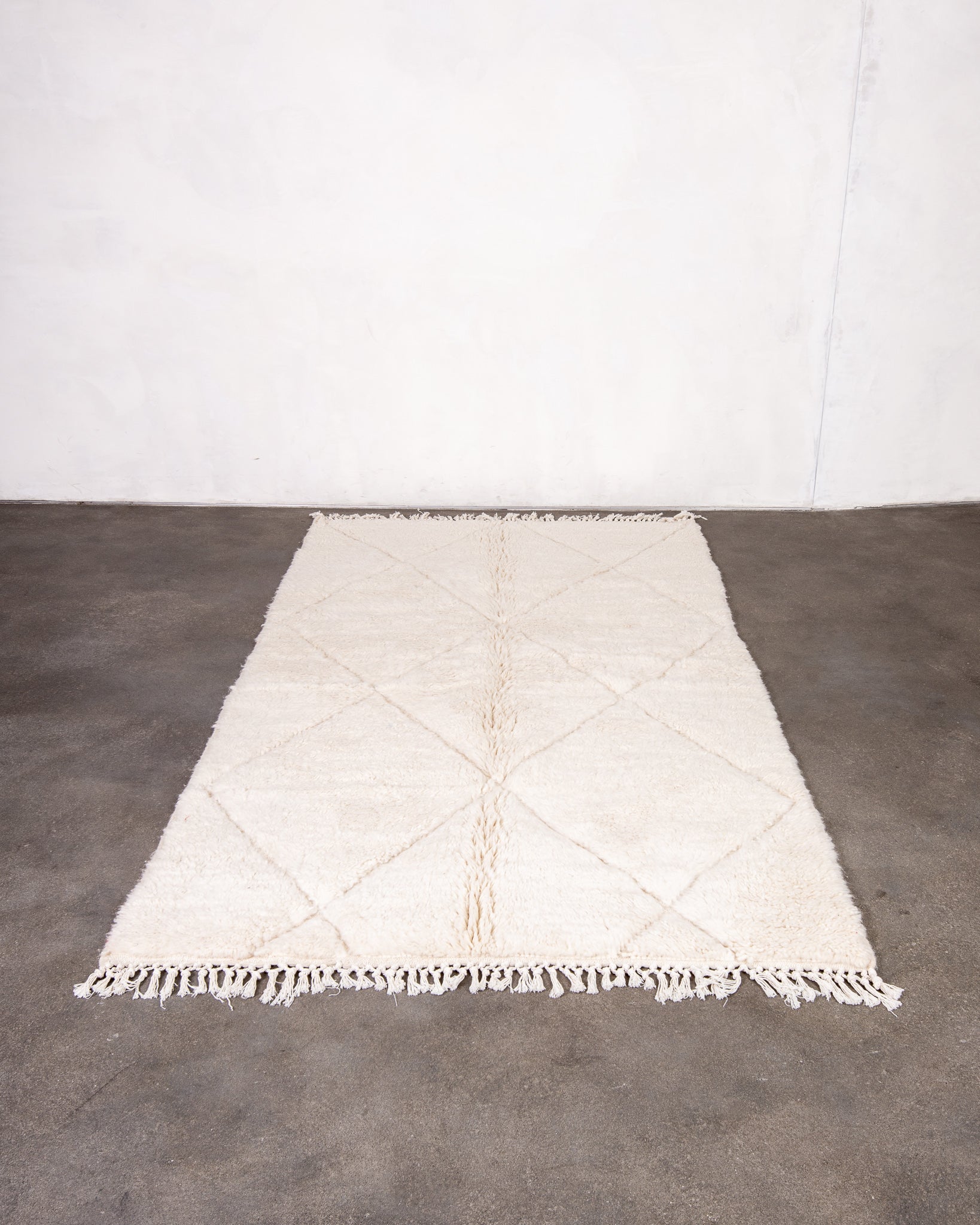 Modern designer handcrafted Berber rug from morocco Beniourain with beautiful colors and patterns